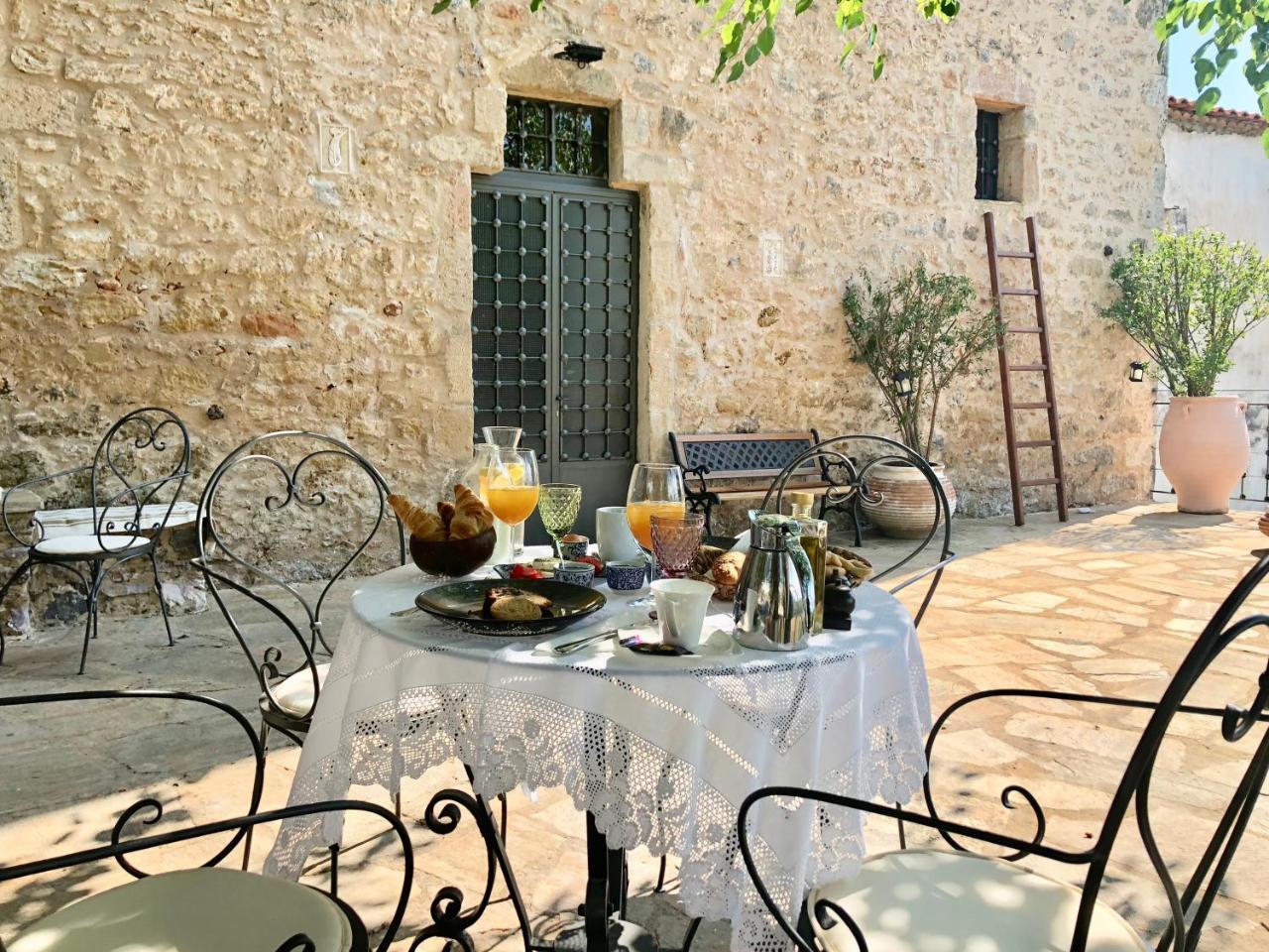 Villa Vager Mani Hotel 칼라마타 외부 사진